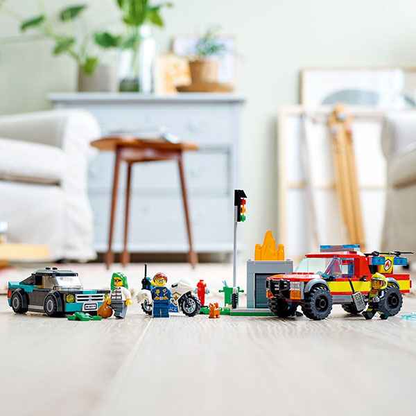 A great gift for LEGO® City TV fans