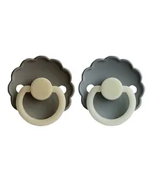 FRIGG Daisy Silicone Baby Pacifier 2-Pack French Gray Night/Portobello Night - Size 1