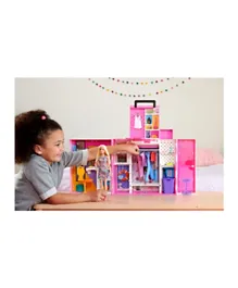 Barbie Dream Closet Playset with Doll & 30+ Accessories - Fashion Wardrobe Set, Age 3+, 14x45.5x32.5 cm