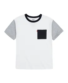 Levi's Relaxed Pocket T-Shirt - White