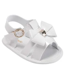 Pimpolho Sandal With Lace And Buckle Closure - White