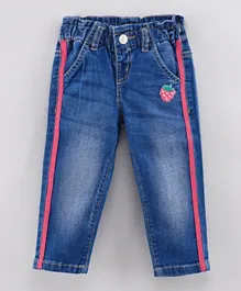 بيبي هاغ جينز بطول كامل مع رقعة فراولة - أزرق