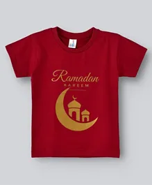 بيبكلو تي شيرت بأكمام قصيرة رمضان كريم - بلون أحمر داكن