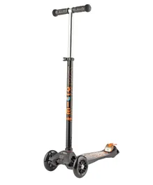 Micro Maxi Deluxe With T Bar Scooter - Black