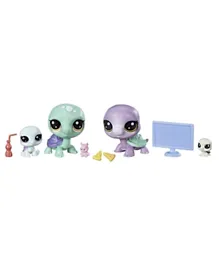 Littlest Pet Shop Family Pack Movie Night Turtle Crew Character Figurines - 10 Pieces