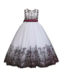 دي دانيلا فستان طويل بتفاصيل دانتيل - أبيض