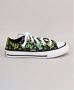 Infant best sale green converse