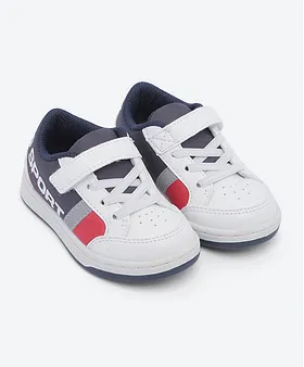 sports shoes discount online
