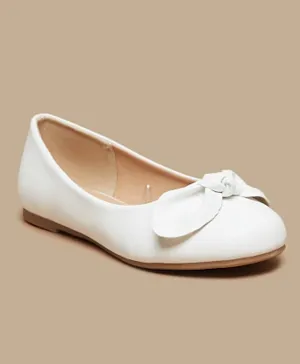 Little Missy Slip-On Round Toe Ballerinas With Bow Accent - White