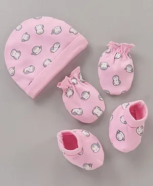 Babyhug 100% Cotton Cap Mitten & Booties Set Penguin Printed - Diameter 10 cm