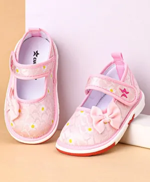 Cute Walk by Babyhug Casual Shoes With Velcro Closure & Bow Applique Daisy Print- Pink