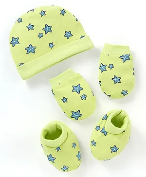 Babyhug 100% Cotton Cap Mittens & Booties Star Fish Print Green- Diameter 11.5 cm