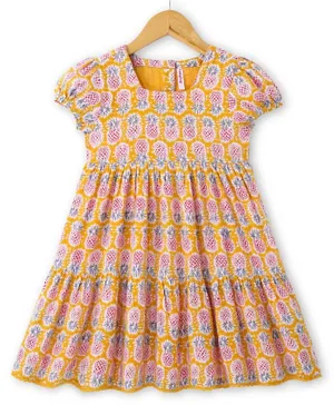 بيبي هاغ فستان إيثنيك بأكمام قصيرة من القطن 100% مزين بطباعة الفواكه - أصفر