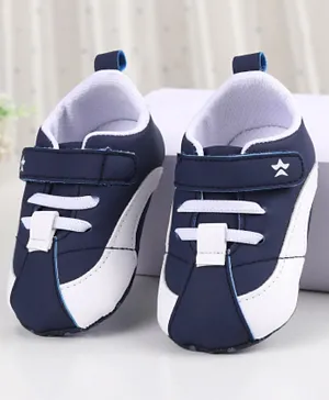 Cute Walk by Babyhug Booties with Velcro Closure Solid Color - Blue