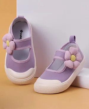 Cute Walk by Babyhug with Velcro Closure Casual Shoes Flower Applique - Purple