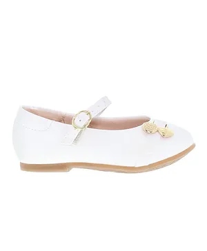 Molekinha Metallic Ballerina With Cross Buckle - White