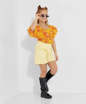 Neon Pocket Detail Comfy Fit Shorts - Yellow