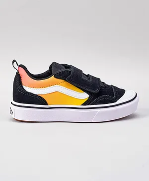 Vans UY Comfycush New Skool V Shoes - Black
