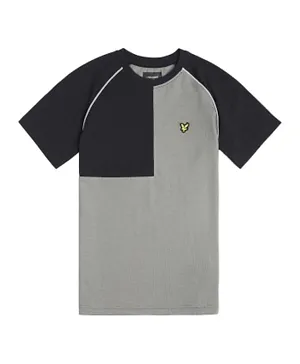 Lyle & Scott Cotton Eagle Embroidery Detailed Raglan T-Shirt - Black & Grey