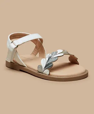 Juniors Strappy Flat Sandals - White