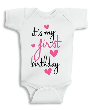 Twinkle Hands Half Sleeves Onesie It's my first birthday Print - White &  Pink