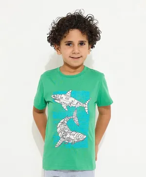 Victor and Jane Sharks Graphic Cotton T-shirt - Green