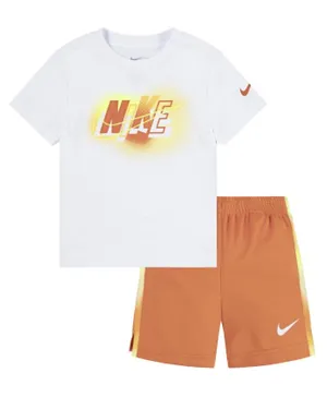 Nike Hazy Rays Graphic T-shirt & Shorts Set - Orange & White