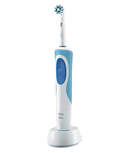 Oral-B Vitality CrossAction Rechargeable Toothbrush - Blue