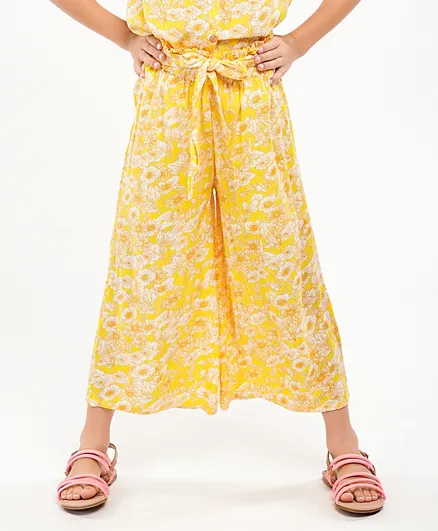 Primo Gino Culotte Length Pants Floral Print - Yellow