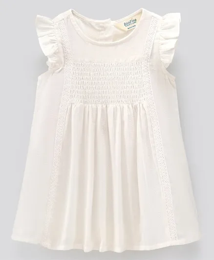 فستان سادة بأكمام مكشكشة مع تفاصيل كشكشة من بونيفينو - أبيض