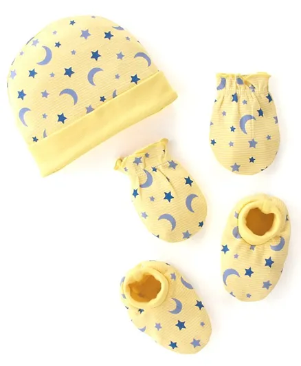 Babyhug 100% Cotton Cap Mittens & Booties Moon & Stars Print Yellow- Diameter 10 cm