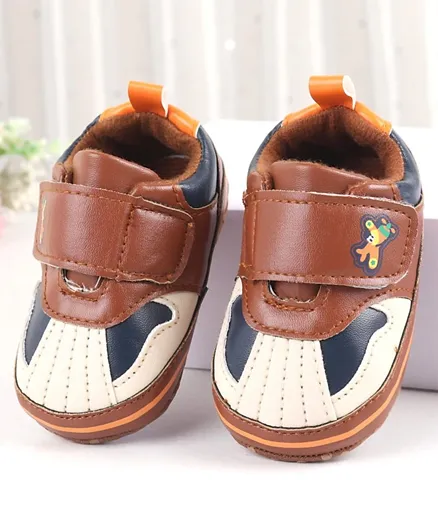 Cute Walk by Babyhug Booties Solid Color with Velcro Closure - Brown