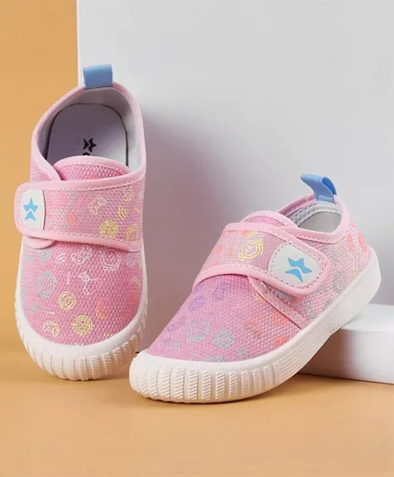 Cute Walk by Babyhug Casual Shoes with Velcro Trophy Print - Pink