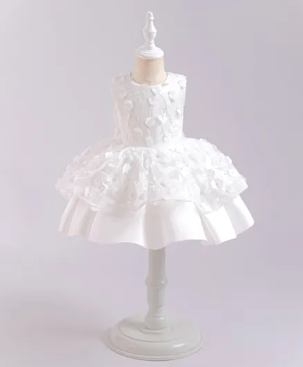 فستان حفلات كووكي كيدز بتطريز وزهور مُطبقة - أبيض