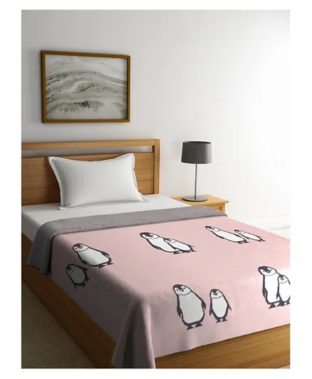 Pluchi Knitted Kids Blanket Penguin Family - Pink