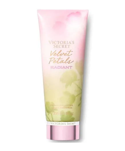 VICTORIA'S SECRET Velvet Petals Radiant Fragrance Body Lotion - 236mL