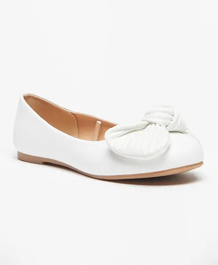 ليتل ميسي - حذاء باليرينا سهل الارتداء بمقدمة مستديرة مع لمسة فيونكة - أبيض