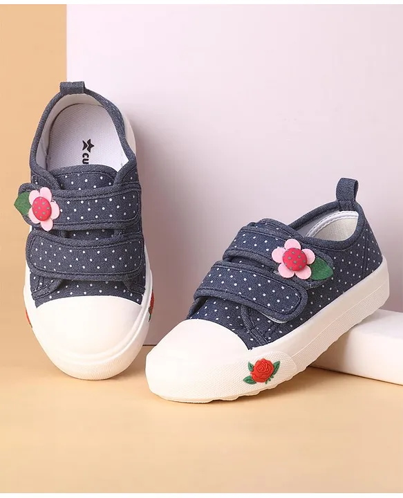 Cute walk by babyhug sales casual shoes