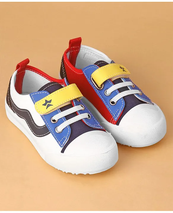 Cute walk by hot sale babyhug casual shoes