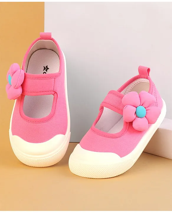 Cute walk by store babyhug casual shoes