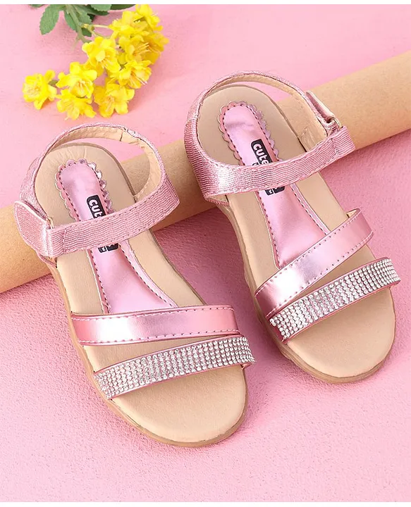 Cute walk clearance by babyhug sandals