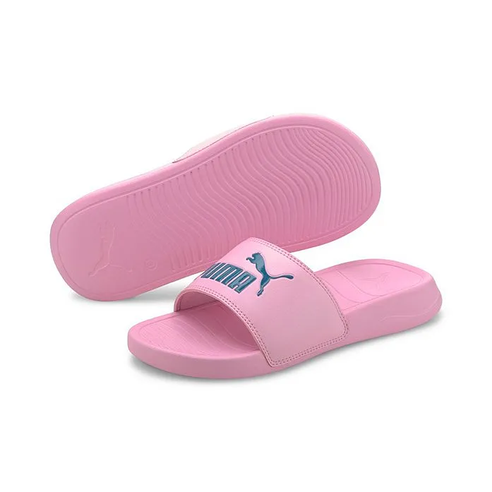 pale pink flip flops